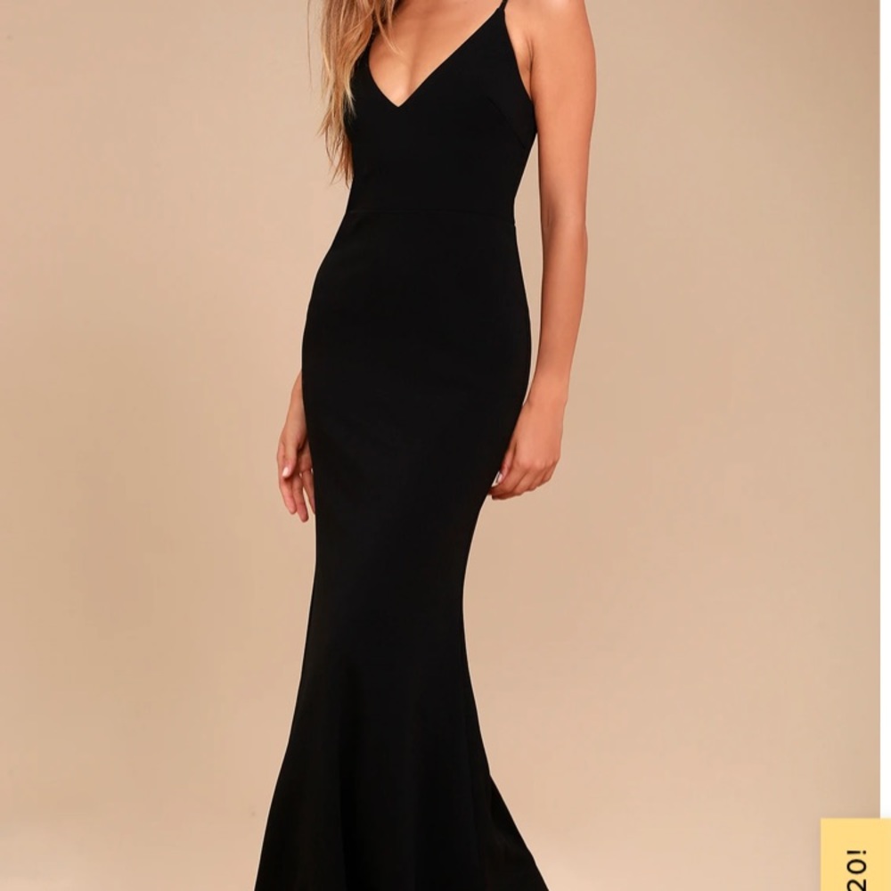 Lulu’s Infinity Glory Black Maxi Dress